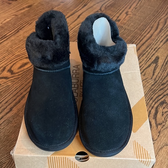 Uggs size 5 - Picture 3 of 5